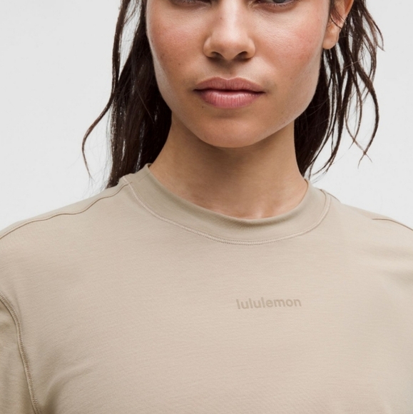 lululemon athletica Women's Tan Crop Top - Picture 2 of 5